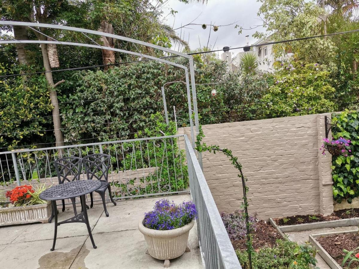 Cape Dawn Guest House Parow Exterior photo
